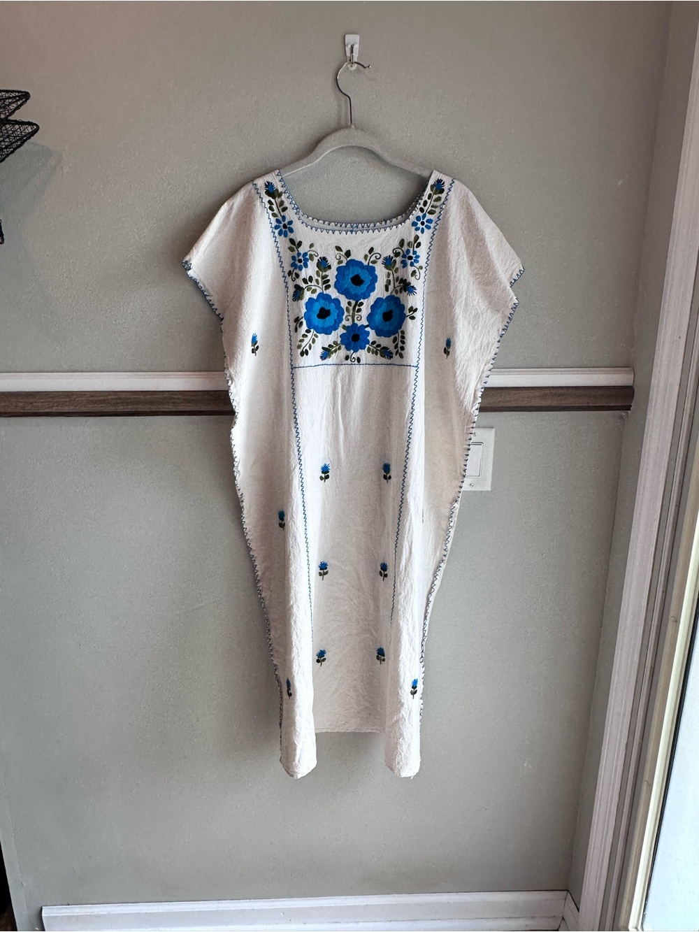 Vintage Huipil Oaxacan Mexican Dress hand-embroidered White Blue